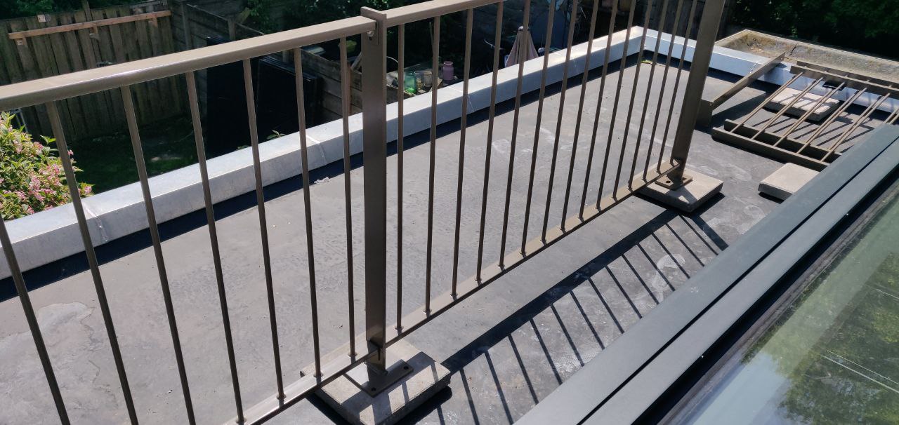 balcony - before1