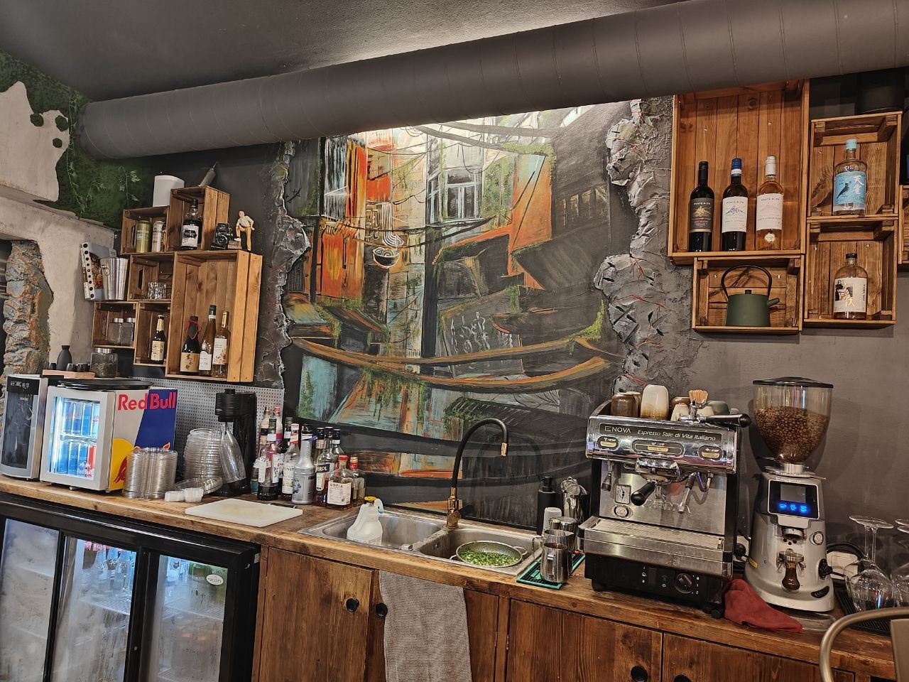 mural in ramen restaurant